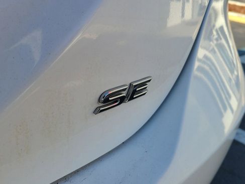 Used 2021 Toyota Camry SE image 7