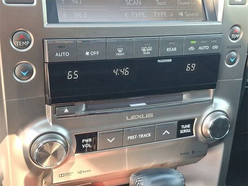 Used 2019 Lexus GX 460 image 16