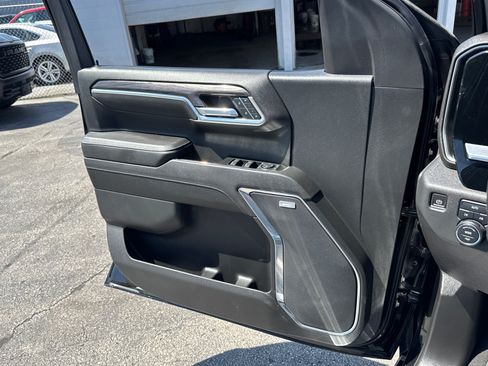 Used 2022 Chevrolet Silverado 1500 LTZ w/ LTZ Convenience Package II AWD/4WD image 16