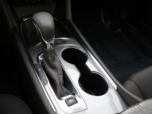 Used 2025 Chevrolet Malibu LT image 37