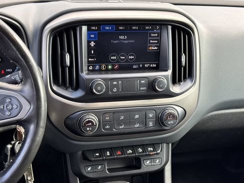 Used 2019 Chevrolet Colorado Z71 AWD/4WD image 17