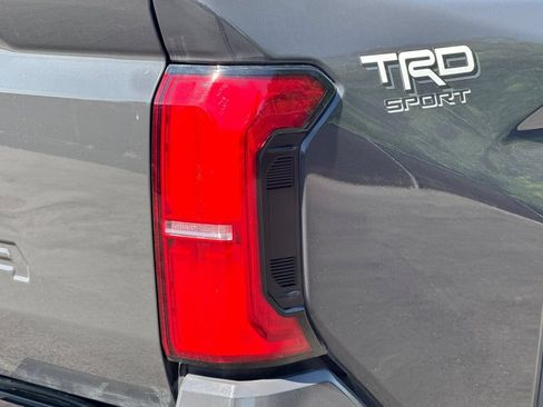 Used 2025 Toyota Tacoma TRD Sport AWD/4WD image 24