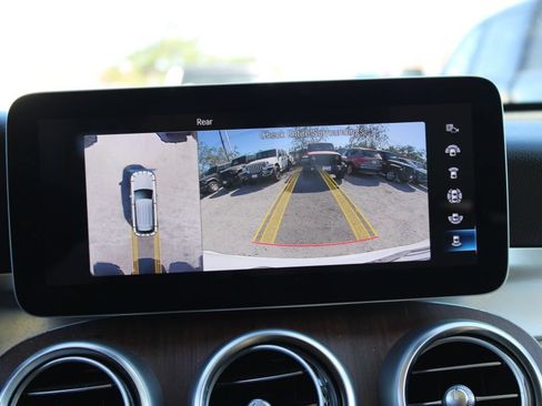 Used 2022 Mercedes-Benz GLC 300 image 22