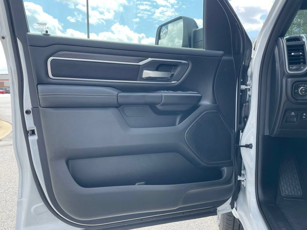 New 2026 RAM 1500 Big Horn AWD/4WD image 10