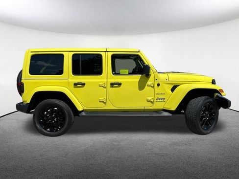 Used 2023 Jeep Wrangler Unlimited Sahara w/ Cold Weather Group AWD/4WD image 15