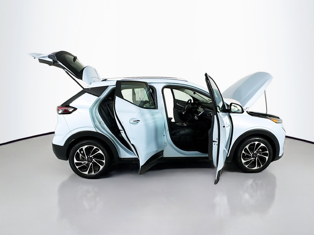 Used 2023 Chevrolet Bolt EUV Premier w/ Sun & Sound Package FWD image 25