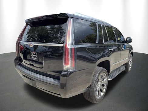 Used 2020 Cadillac Escalade 2WD image 24
