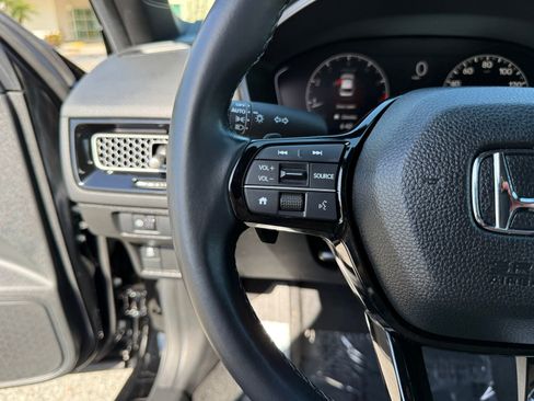 Used 2025 Honda Civic Sport image 25