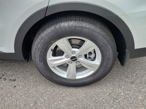 New 2026 Kia Sorento LX FWD image 36