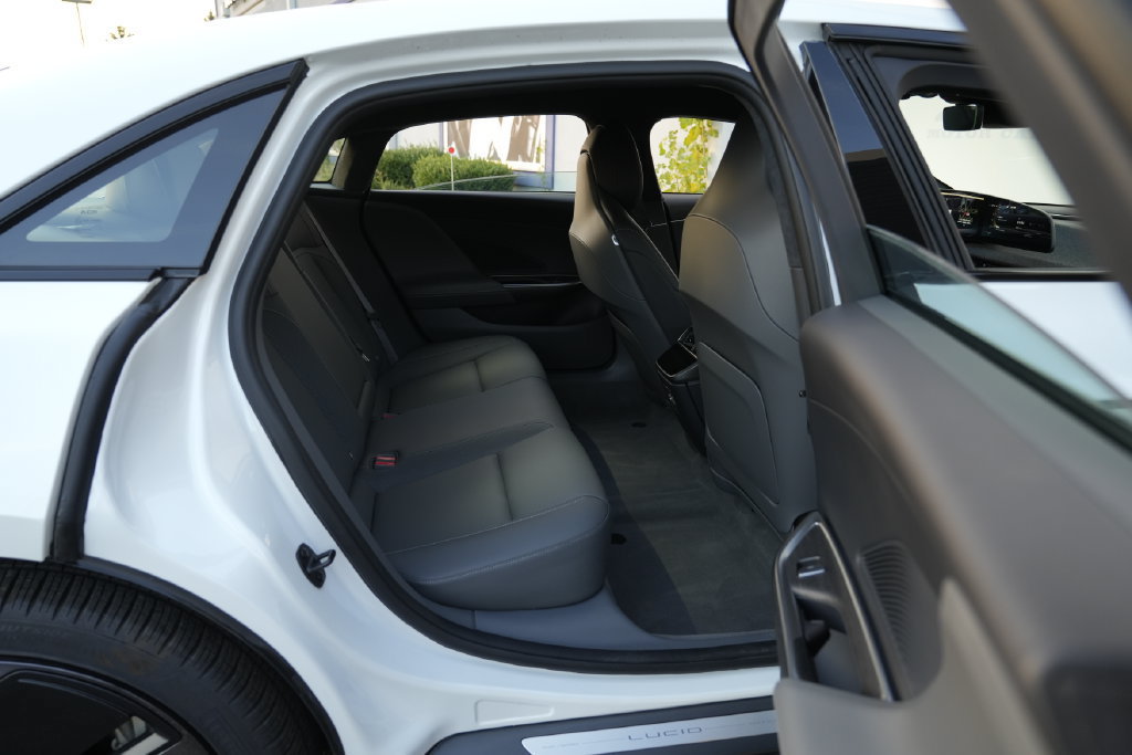 Used 2024 Lucid Air Pure RWD image 35