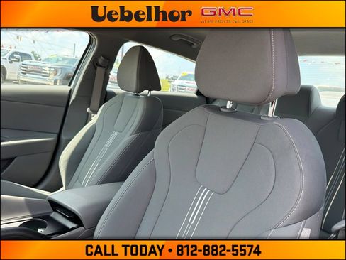 Used 2024 Hyundai Elantra SEL FWD image 21