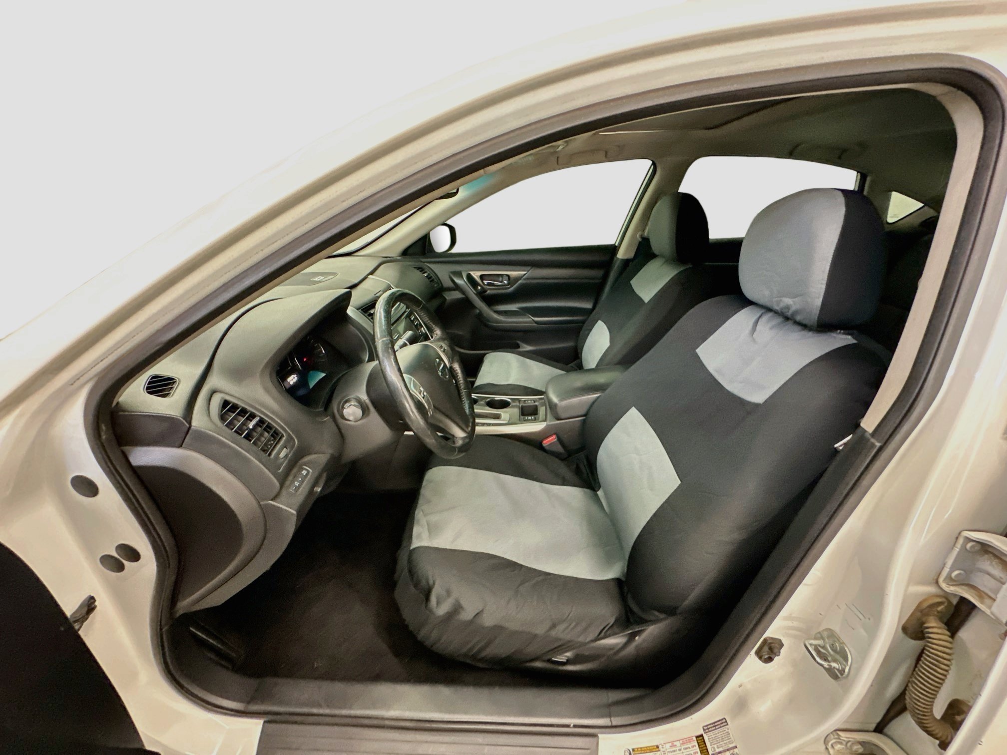 Used 2015 Nissan Altima 2.5 SL w/ Moonroof Package FWD image 13