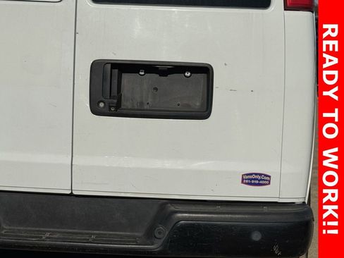 Used 2015 Chevrolet Express 2500 image 7