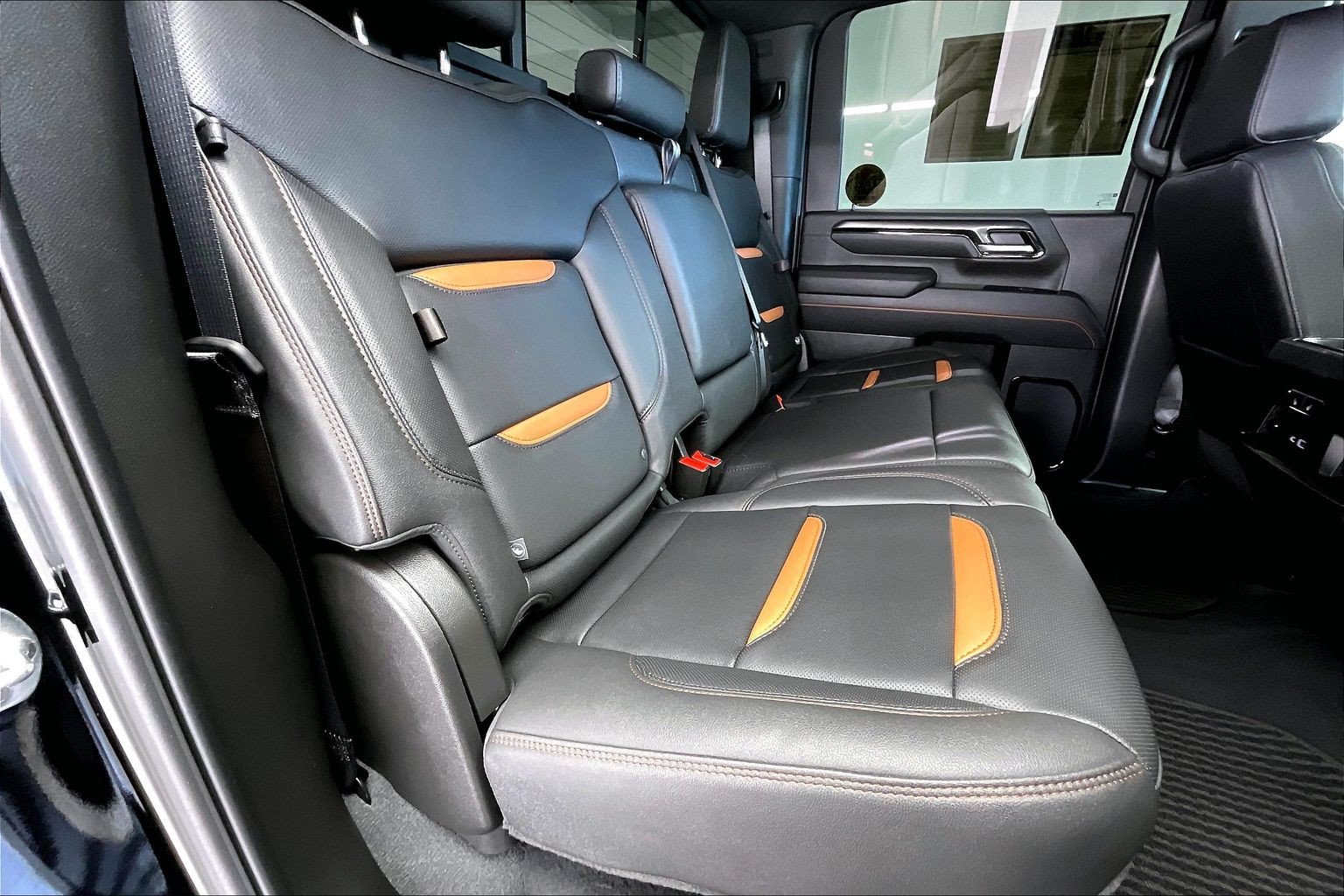 Used 2026 GMC Sierra 2500 AT4 w/ AT4 Premium Plus Package AWD/4WD image 18