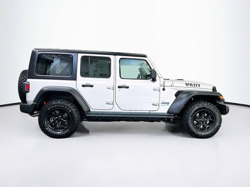 Used 2023 Jeep Wrangler Unlimited w/ Cold Weather Group AWD/4WD image 10