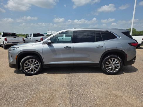 Used 2026 Buick Enclave Preferred FWD image 4