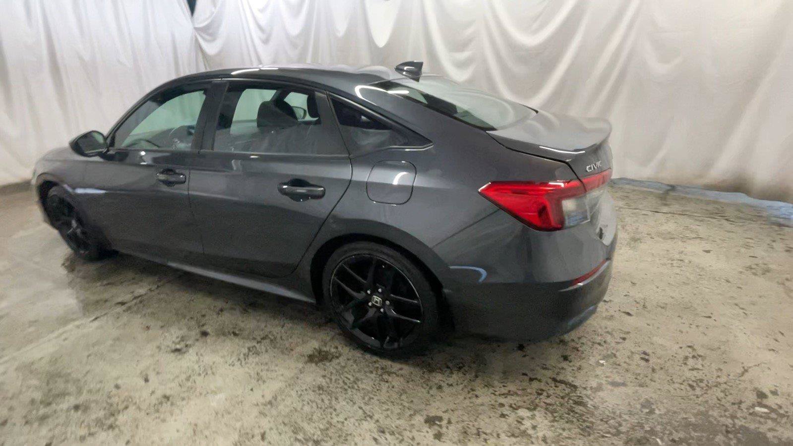 Used 2023 Honda Civic Sport image 11