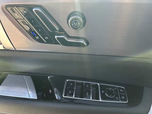 New 2026 Cadillac Vistiq Luxury image 22