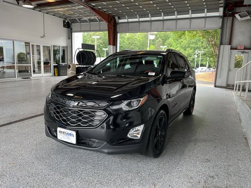 Used 2021 Chevrolet Equinox Premier w/ Redline Edition FWD image 4