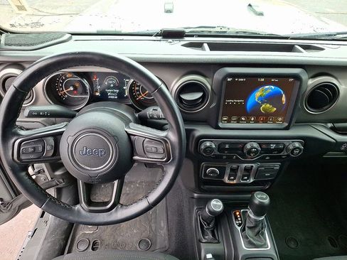 Used 2021 Jeep Wrangler Willys image 11