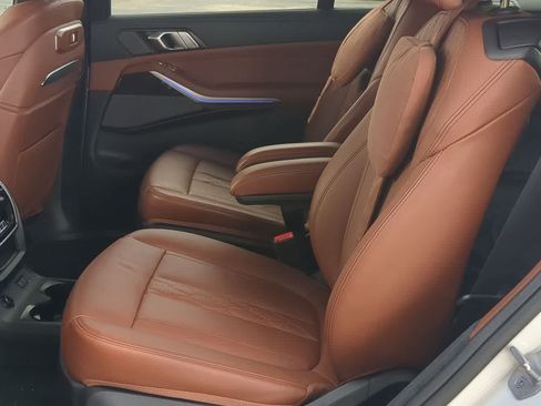 Used 2024 BMW X7 M60i w/ M Sport Professional Package AWD/4WD image 20