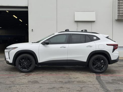 New 2025 Chevrolet Trax ACTIV w/ Sunroof Package image 4