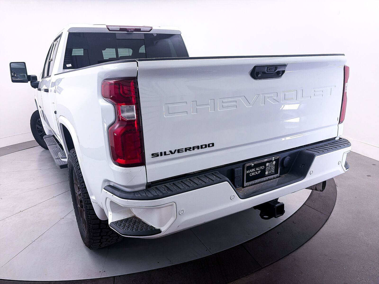 Used 2022 Chevrolet Silverado 2500 High Country w/ Z71 Off-Road Package AWD/4WD image 4