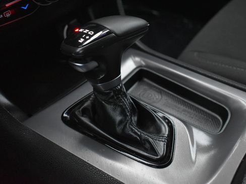 Used 2022 Dodge Charger R/T w/ Blacktop Package image 27