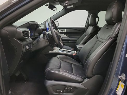 Used 2020 Ford Explorer ST w/ ST High-Performance Pack image 19