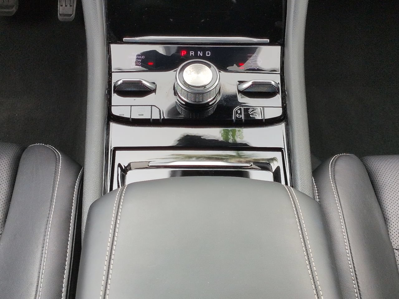 Used 2023 Jeep Grand Cherokee L Overland w/ Luxury Tech Group IV AWD/4WD image 19