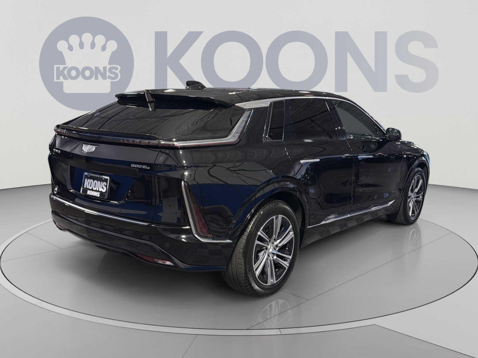 Used 2024 Cadillac Lyriq Luxury AWD/4WD image 7