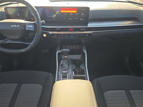 New 2026 Kia Sorento LX image 16