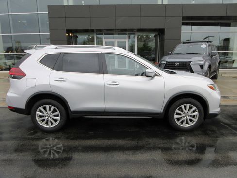Used 2020 Nissan Rogue S w/ Special Edition Package AWD/4WD image 12