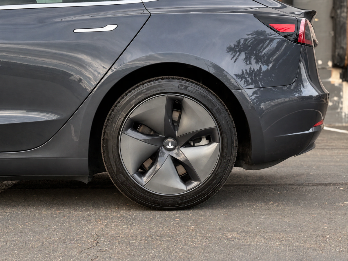 Used 2019 Tesla Model 3 Standard Range Plus RWD image 10