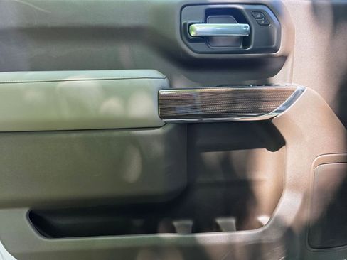 New 2026 Chevrolet Silverado 3500 LT AWD/4WD image 9