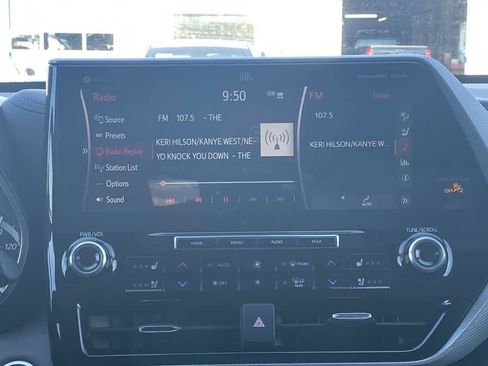 Used 2021 Toyota Highlander Platinum AWD/4WD image 16