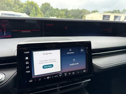 New 2026 Lincoln Nautilus Premier AWD/4WD image 23