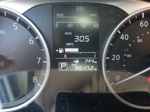 Used 2020 Nissan Kicks S FWD image 23