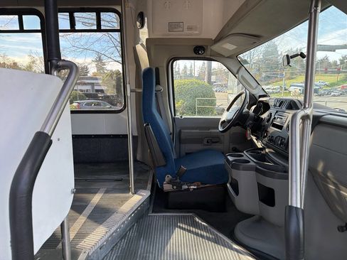 Used 2012 Ford E-450 and Econoline 450 Super Duty w/ Shuttle Bus Prep Pkg image 36