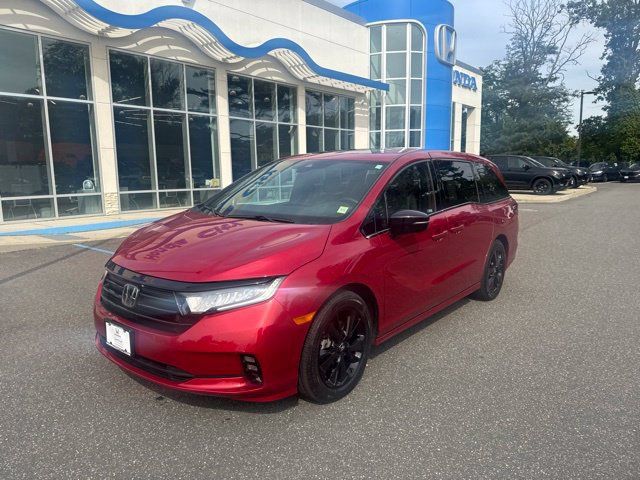 Used 2024 Honda Odyssey Sport image 4