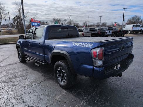 Used 2023 Toyota Tacoma TRD Off-Road w/ TRD Premium Off Road Package image 5