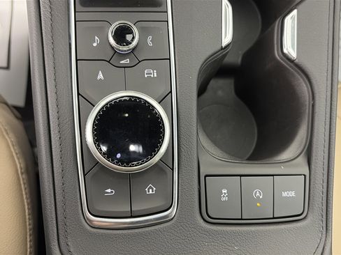 Certified 2024 Cadillac XT4 Luxury w/ Cold Weather Package image 26