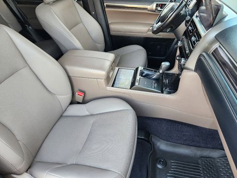 Used 2022 Lexus GX 460 Premium image 13