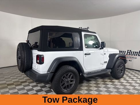 Used 2024 Jeep Wrangler Sport AWD/4WD image 5