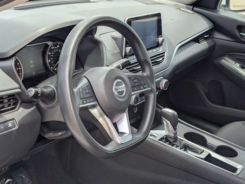 Used 2020 Nissan Altima 2.5 S FWD image 15