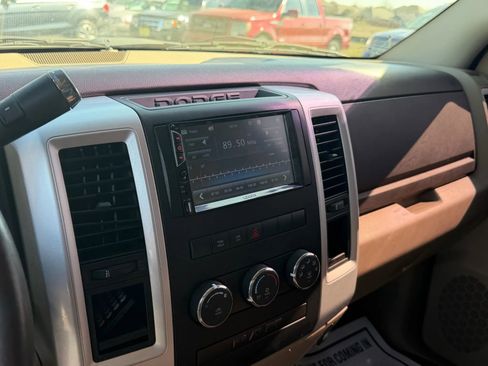 Used 2009 Dodge Ram 1500 Truck SLT image 13