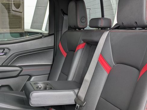 Used 2024 Chevrolet Colorado Z71 w/ Z71 Convenience Package 2 image 23