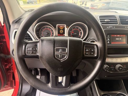 Used 2018 Dodge Journey SE FWD image 16
