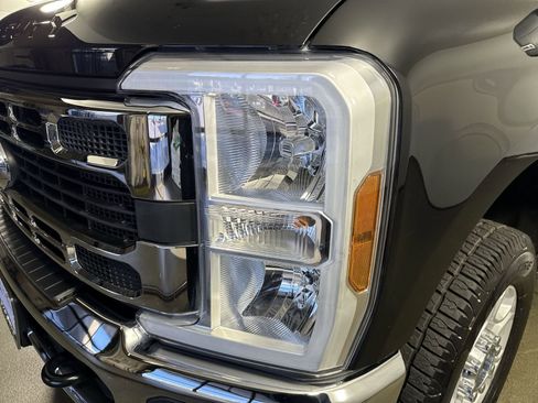 Used 2025 Ford F250 XLT image 26