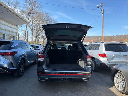 Used 2023 Volkswagen Atlas SE image 10